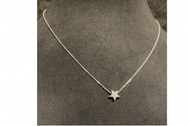 Necklace with a star GR900170